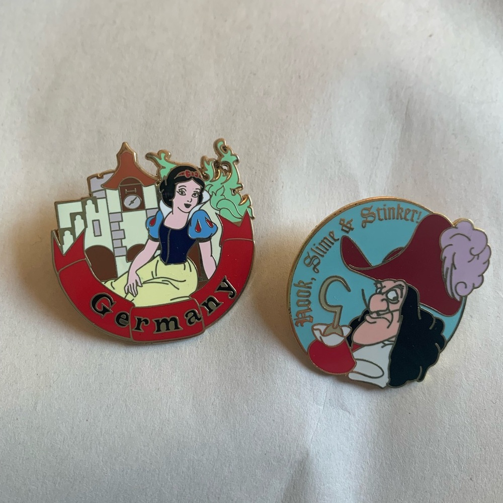 Disney Trading Pins Captain Hook and Snow White